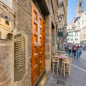 https://dante-states-apartments.it-tuscanyhotel.com